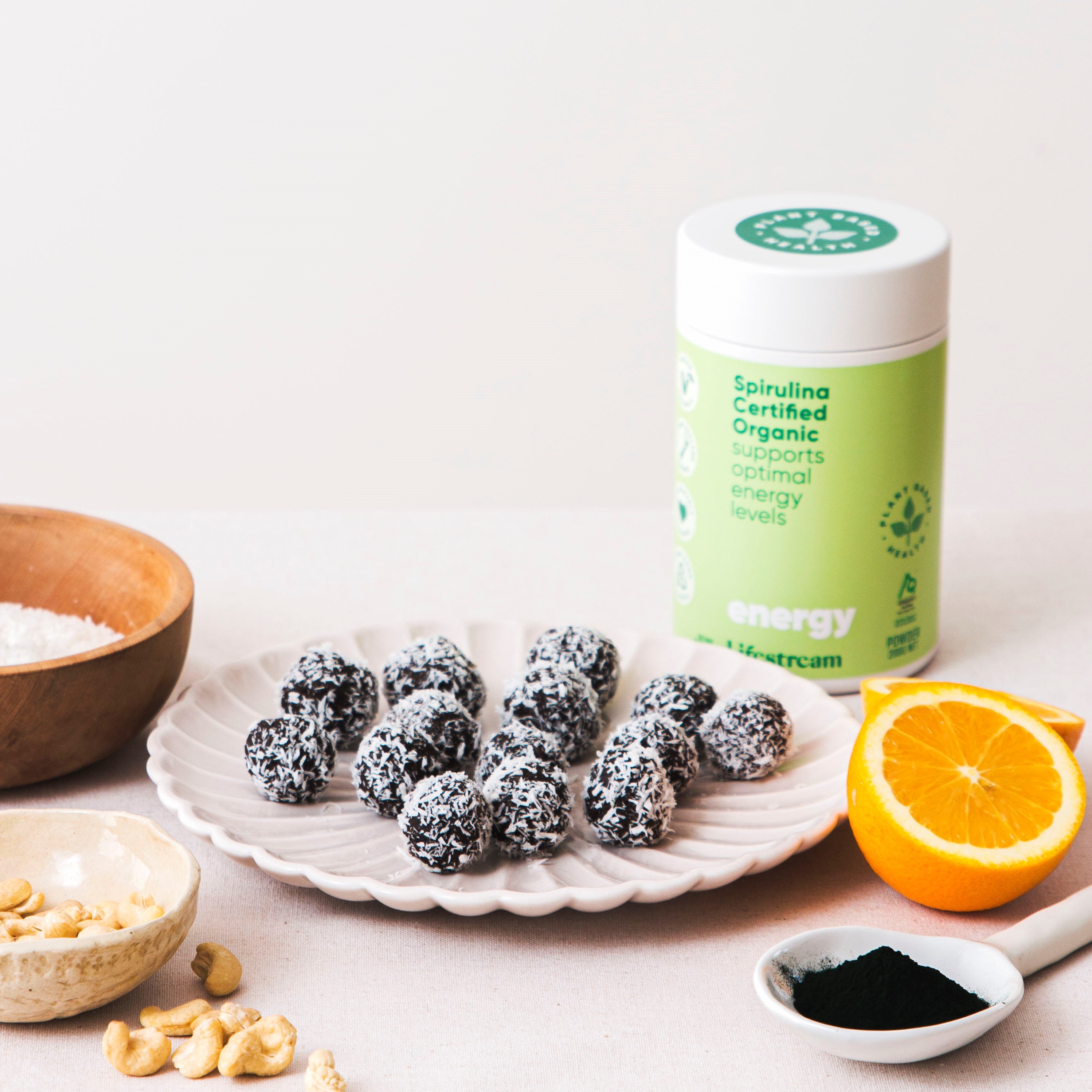 Dark Chocolate Spirulina Energy Balls – Lifestream NZ