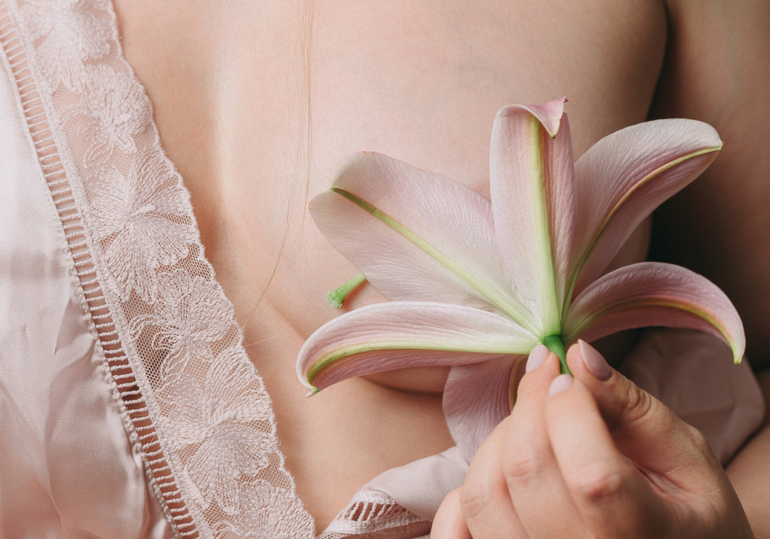 How to support your hormonal & breast health naturally with Flax Super Blend